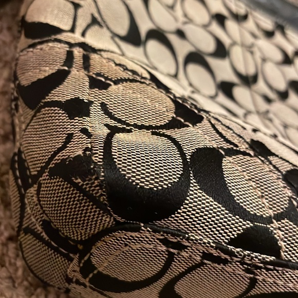 Coach Crossbody - Picture 9 of 16